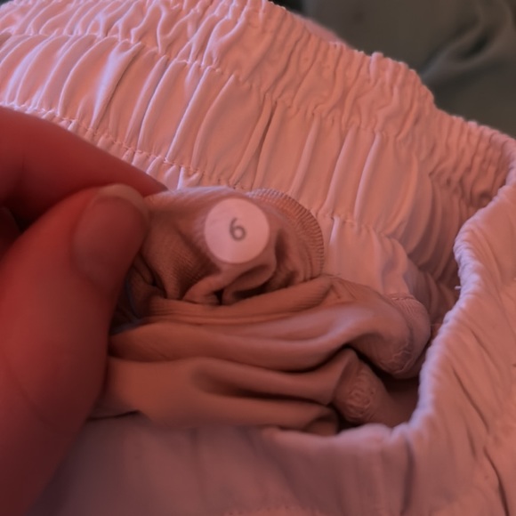 Lululemon Hotty Hot Shorts - Picture 2 of 3